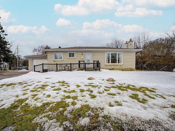 5th image of 256 Church St