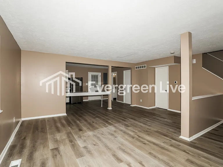4635 N Sadlier Dr — Photo 4