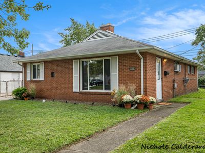26319 Dale Ct, Roseville, MI, 48066
