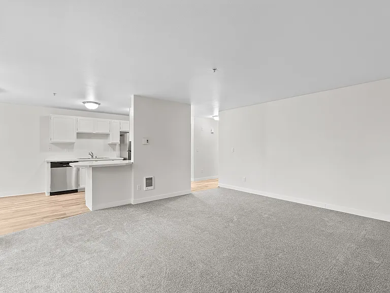 Spacious 2x2 Apartment Homes in Central Tacoma! — Photo 20