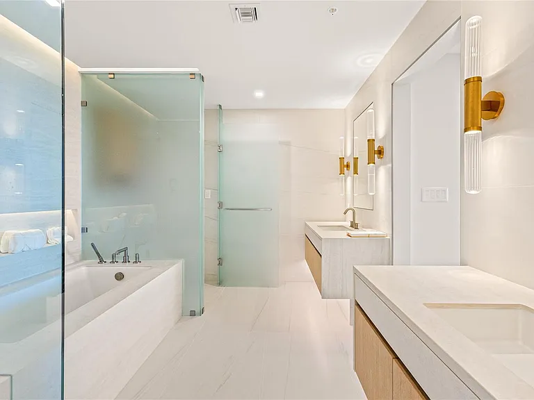 900 N Ocean Blvd #LPH05 — Photo 23