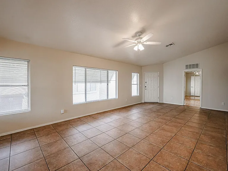 10935 W Ruth Ave — Photo 22