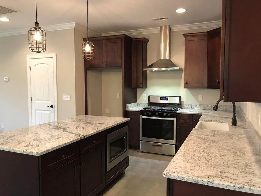 3 bed, 2.5 bath, 1706 sqft, $2,500 — Photo 4