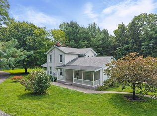 10689 Vaughn Rd, Mantua, OH 44255