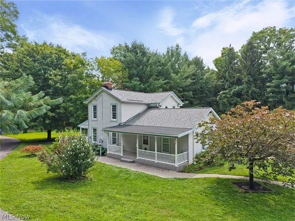 10689 Vaughn Rd, Mantua, OH 44255
