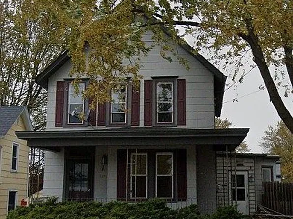 1343 Loras Blvd, Dubuque, IA 52001