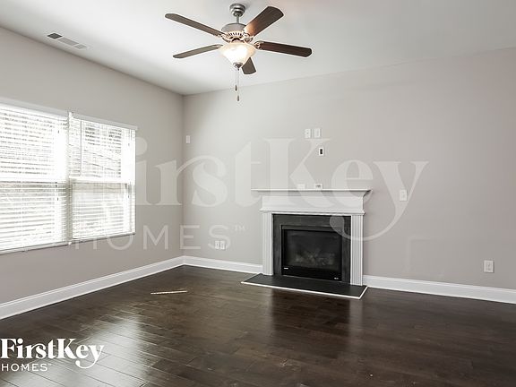 3rd image of 4186 Woodland Park Dr SW