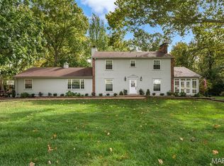 2 Ranch Ln, Saint Louis, MO 63131