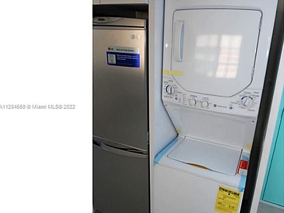4th image of 1321 Pennsylvania Ave APT 2