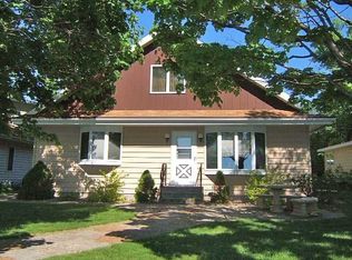 N2715 Rustic Dr, Clintonville, WI 54929