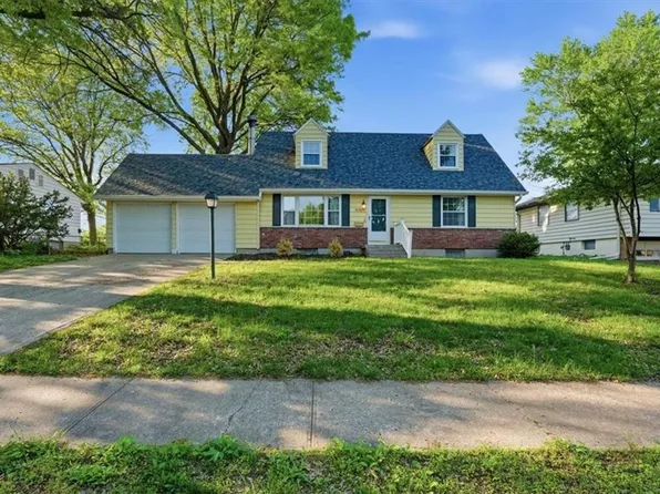 900 SW 6th St, Lees Summit, MO 64081