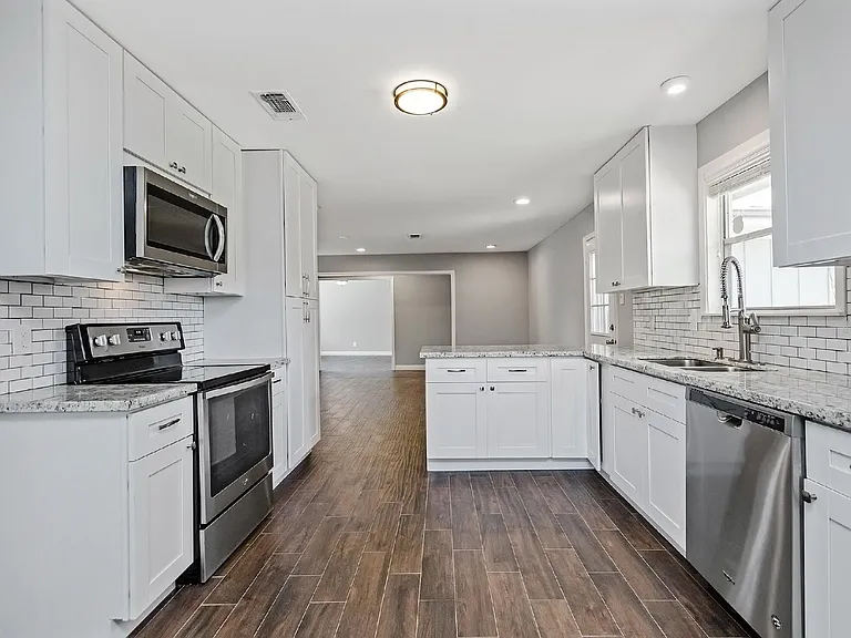 1719 Longhorn Dr — Photo 24