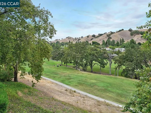 3248 Tice Creek Dr APT 4, Walnut Creek, CA 94595