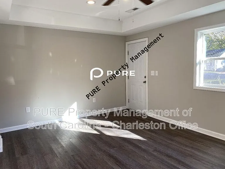 1612 Acacia St — Photo 8