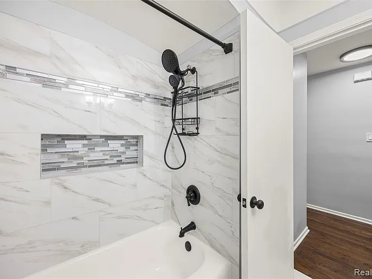 24270 Scotia Rd — Photo 18