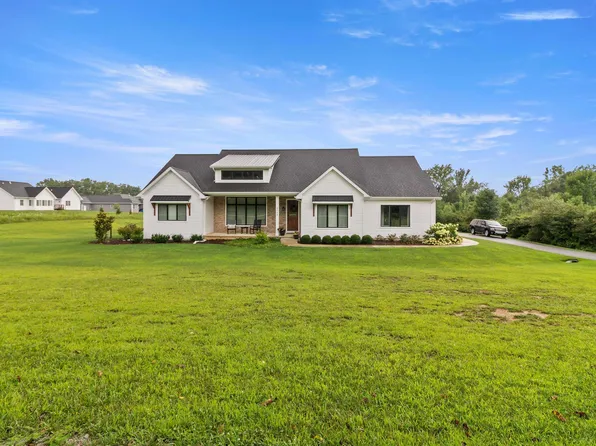 8948 E 600 S, Upland, IN 46989
