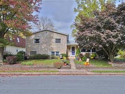 1835 Frankenfield St, Allentown, PA, 18104
