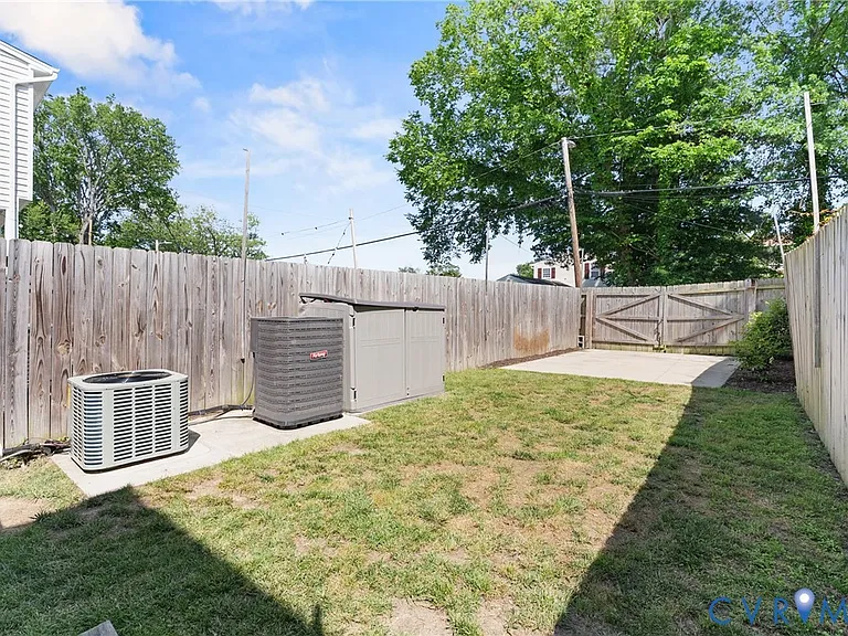1117 N 31st St — Photo 38