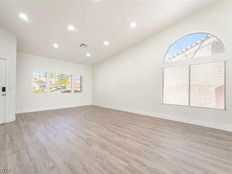 9205 Desert Village Ave — Photo 9