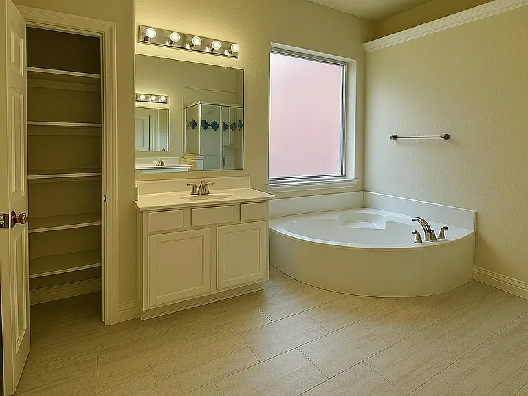 4605 Stargazer Dr — Photo 12