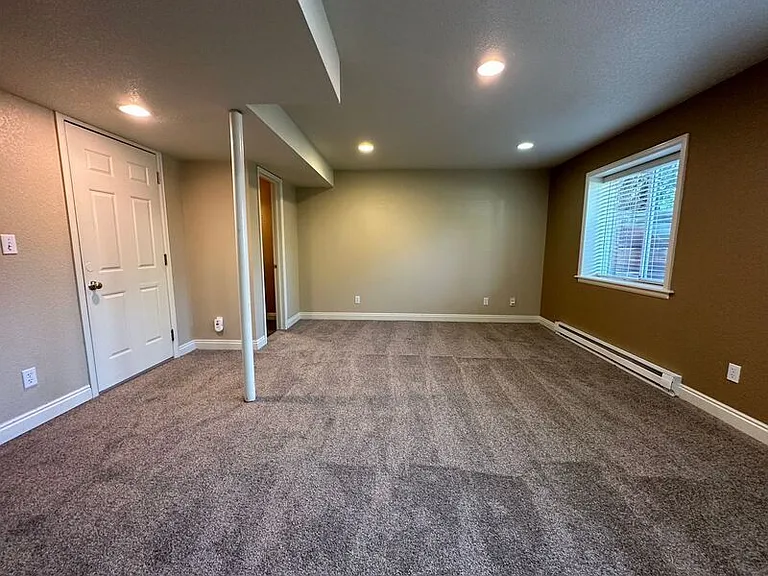 310 Buchanan Ct — Photo 8