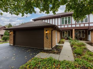 601 Cress Creek Ln UNIT 601, Crystal Lake, IL 60014