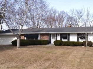 N55W21222 Logan Dr, Menomonee Falls, WI 53051