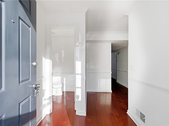 3rd image of 1102 Moorestown Cir