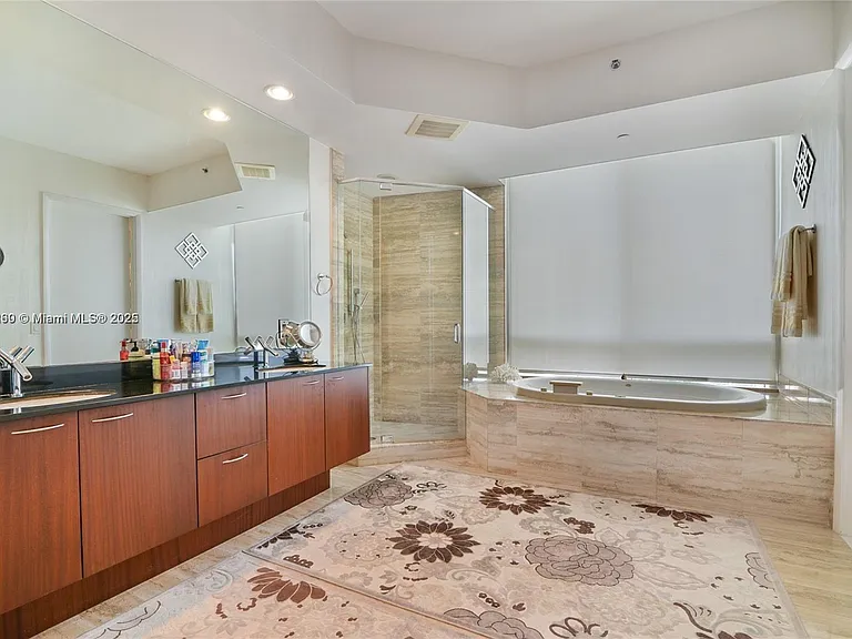 15811 Collins Ave #704 — Photo 7