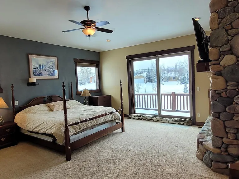 6169 Snowview Dr — Photo 15
