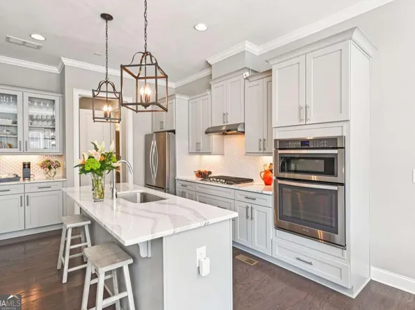 1005 Milhaven Dr, Roswell, GA 30076