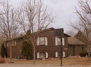 2360 Red Leaf Ct, Windom, MN 56101