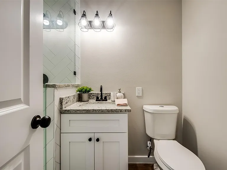 2617 Ryan Ave — Photo 10