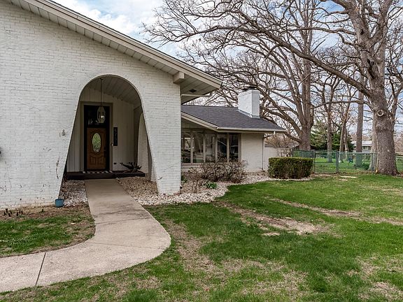 5th image of 6753 Squire Ln