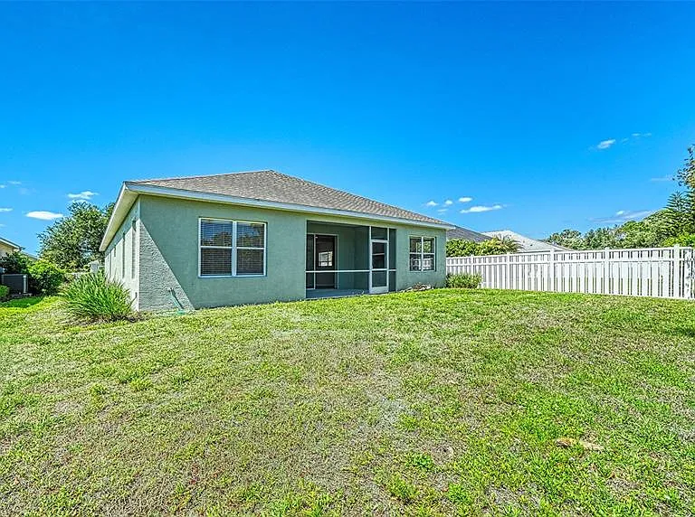 1424 Blue Horizon Cir — Photo 32