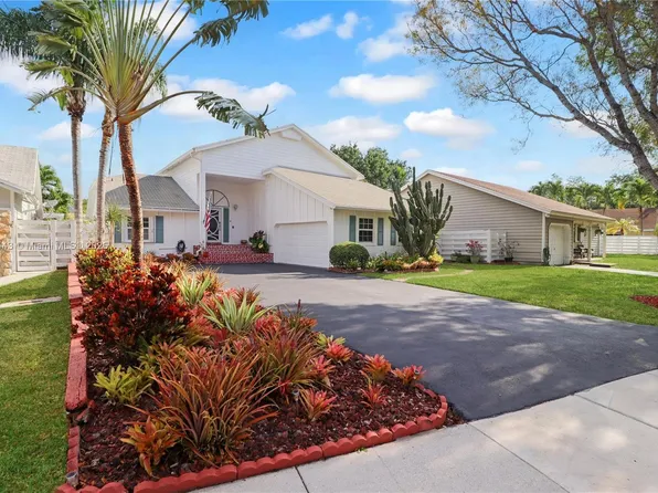 14293 SW 150th Ter, Miami, FL 33186