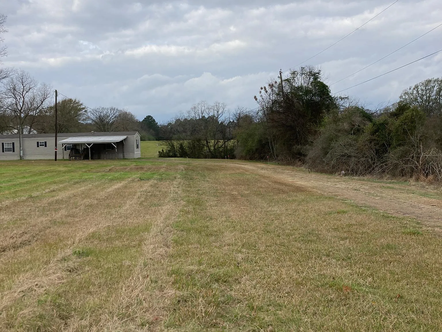 3 bed, 1165 sqft, $1,395 — Photo 2