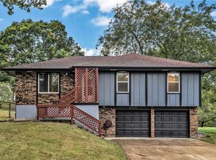 300 N Holder Rd, Independence, MO 64050