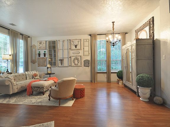3rd image of 3303 Kings Mountain Dr