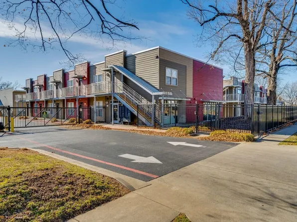 1200 W Walnut Street