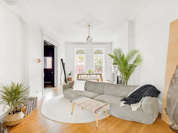 611 Macon Street image 3 of 13