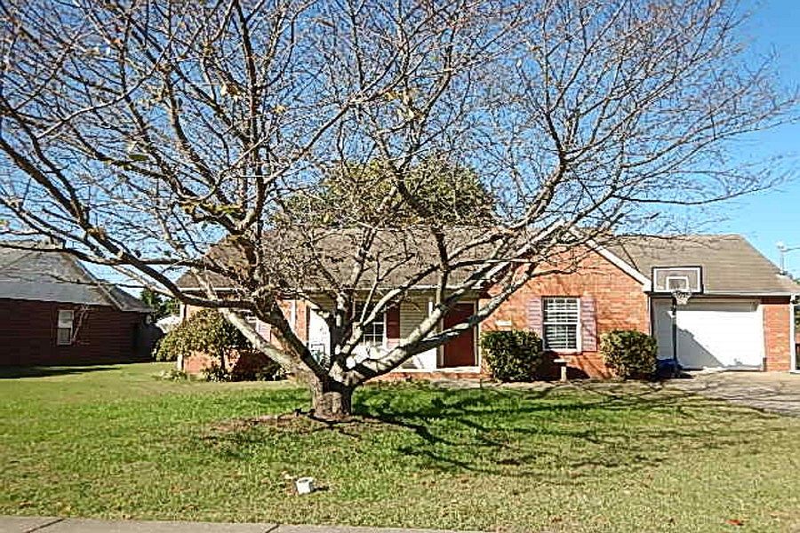 1st image of 1205 Bolton Dr