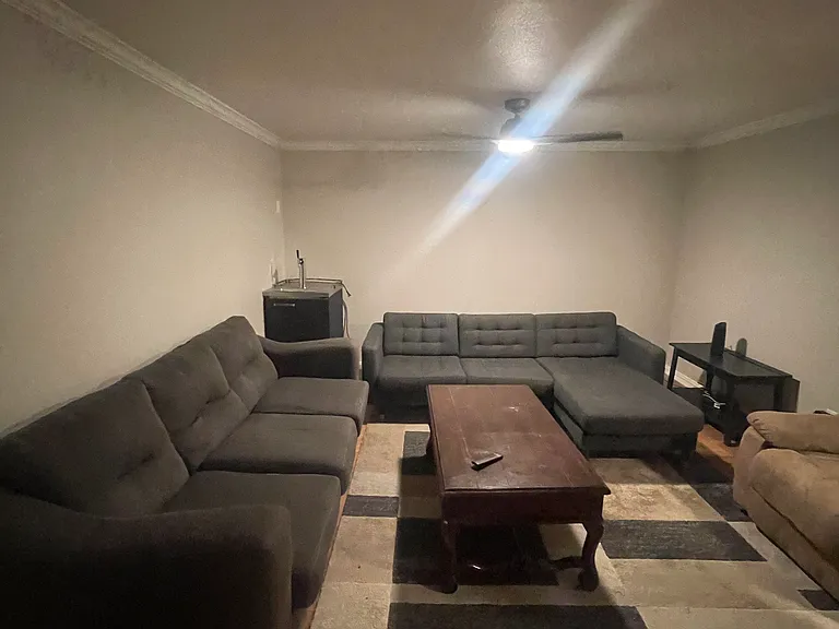 3737 Shelby Dr — Photo 4