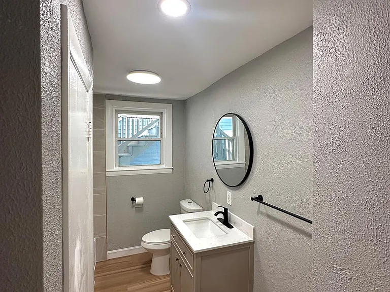 429 Mechanic St #B — Photo 21