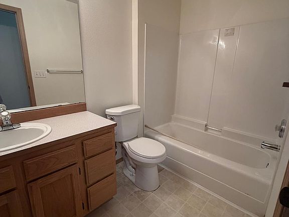 4th image of 2728 99th Ave NE Unit A