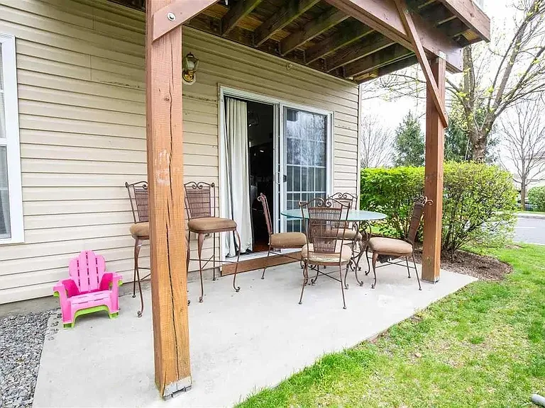 40 Mallard Pl — Photo 13
