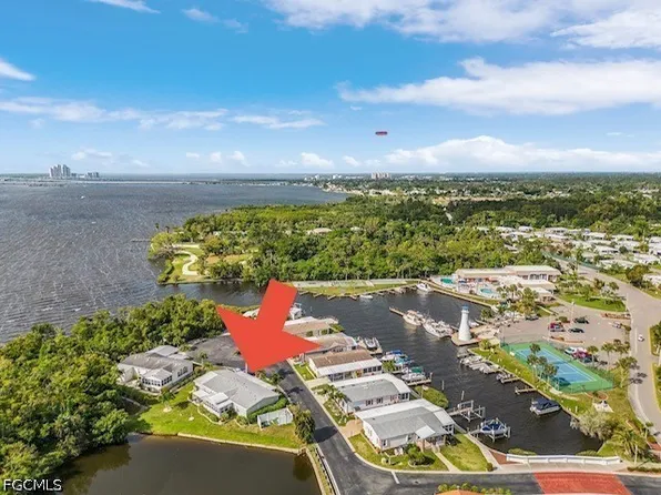 5508 Adam Dr, North Fort Myers, FL 33917