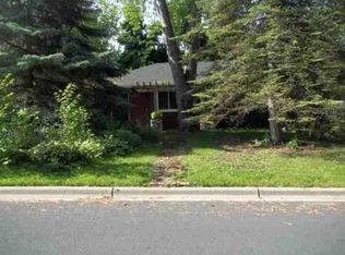 6817 39th Ave N, Crystal, MN 55427