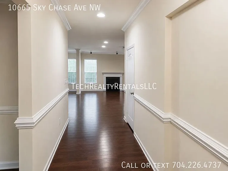 10665 Sky Chase Ave NW — Photo 2
