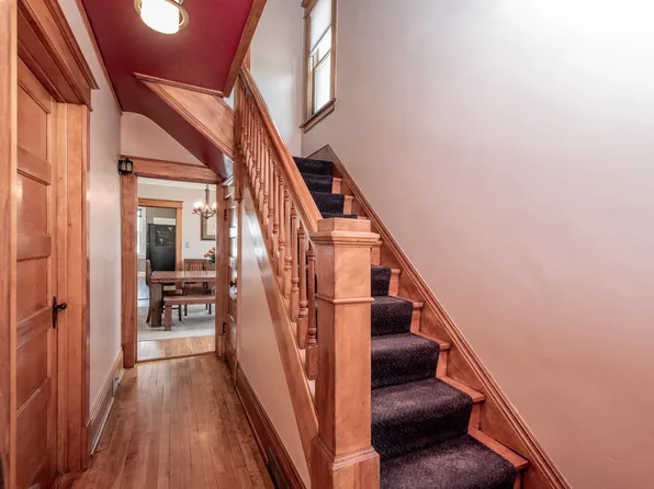 115 Geranium Ave W, Saint Paul, MN 55117